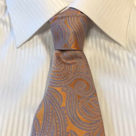 Banana Republic- Orange with light blue large paisley, Italian made silk tie. - Picture 9 of 10